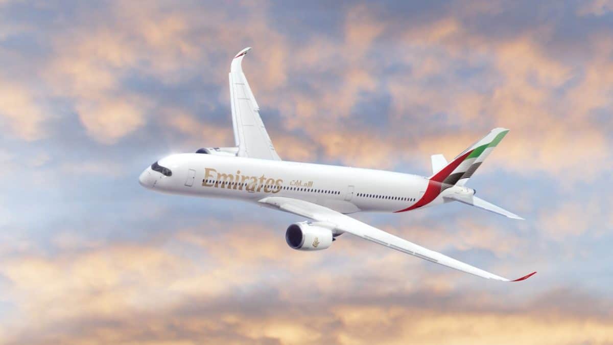 Emirates receives one A350-900 in October 2026